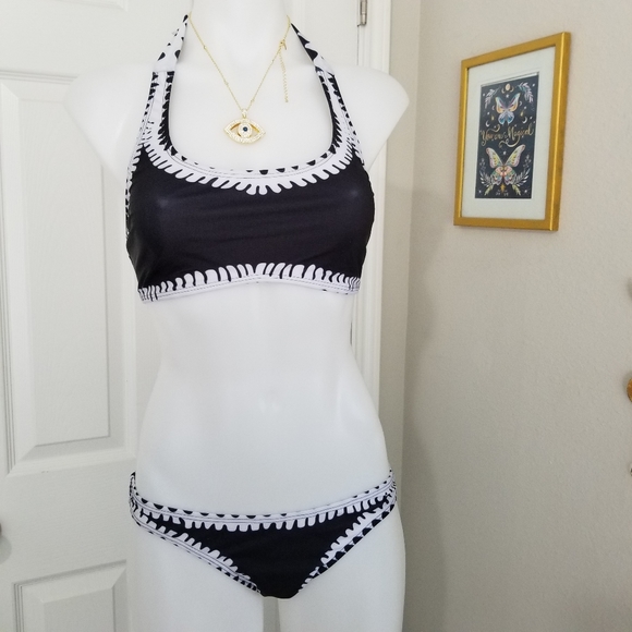 Black & White Halter Bikini M EUC Low Rise - Picture 1 of 6